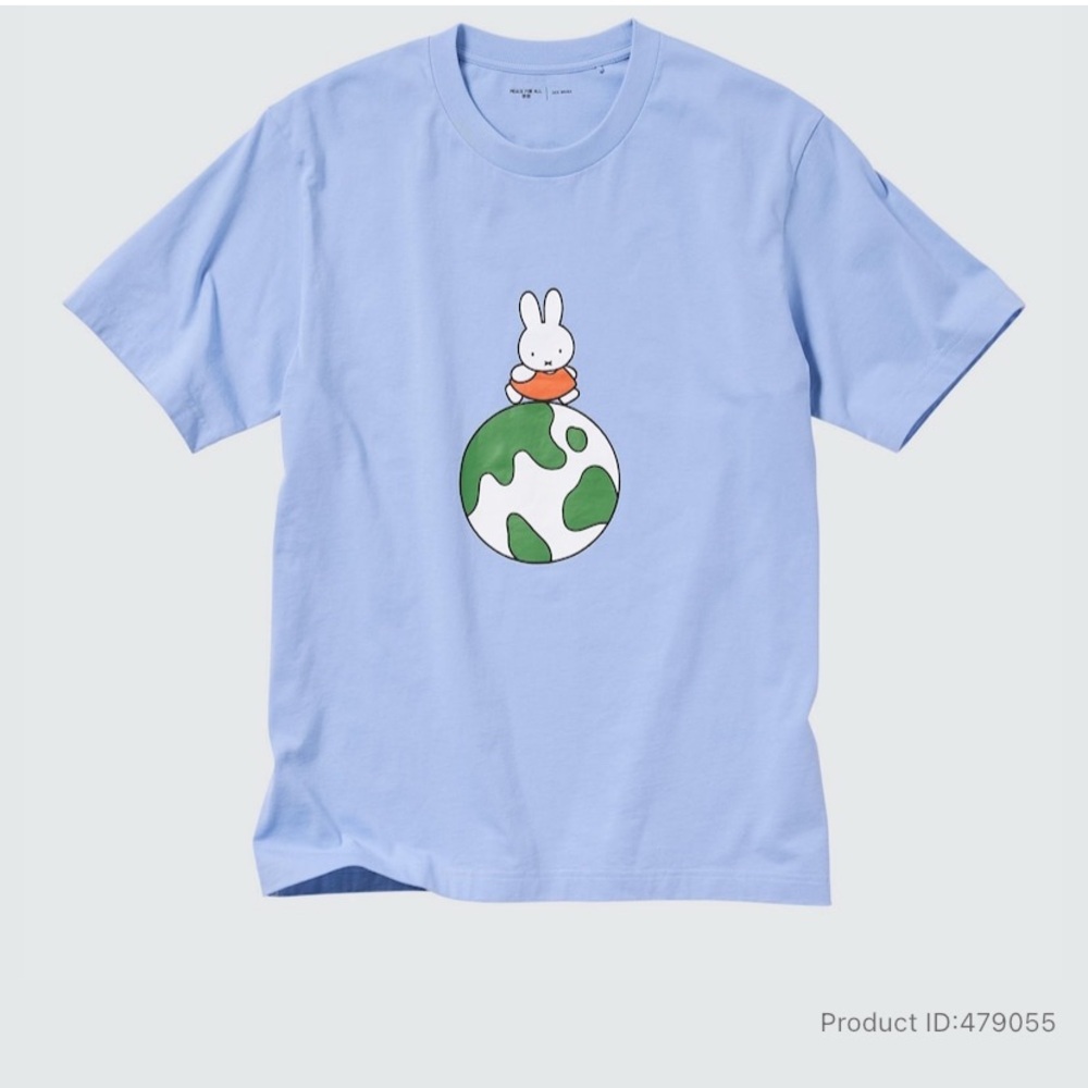 Uniqlo Light Blue Kids Tee with Bunny and Earth Design